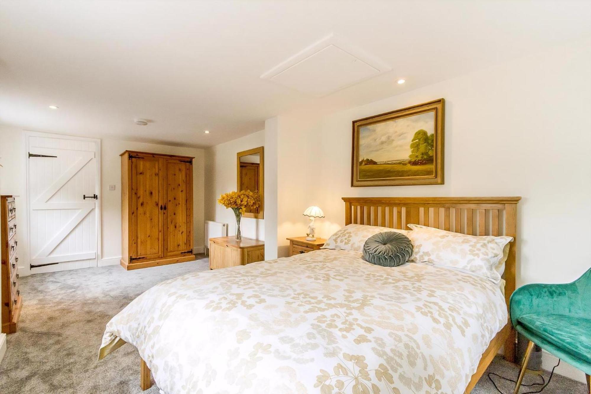 Cottage In Norfolk Sleeps 23 - Private Pool, Fishing Lake, Hot Tub Ref 99008Sc Hockham Exterior foto